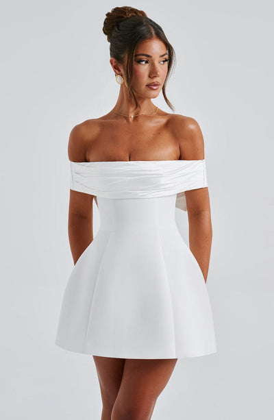 DALIA BOW