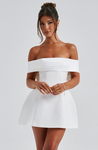 DALIA BOW